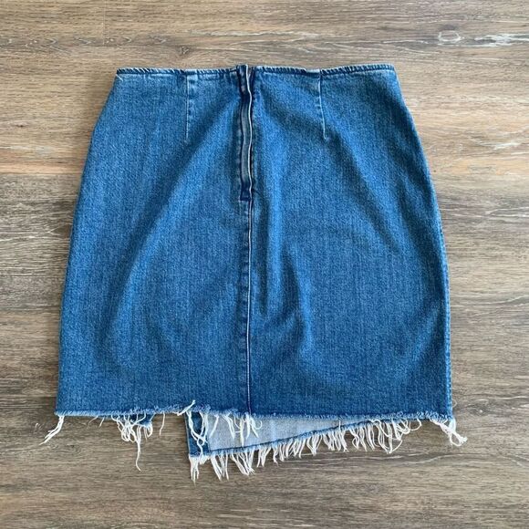 Madwell Jean denim skirt size 10 A line shape zip back closure - Picture 2 of 6
